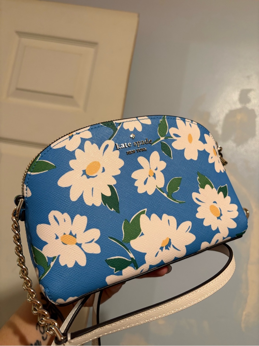 Kate Spade Cameron Blue Floral “Charming Daisy” Crossbody Purse Like New
